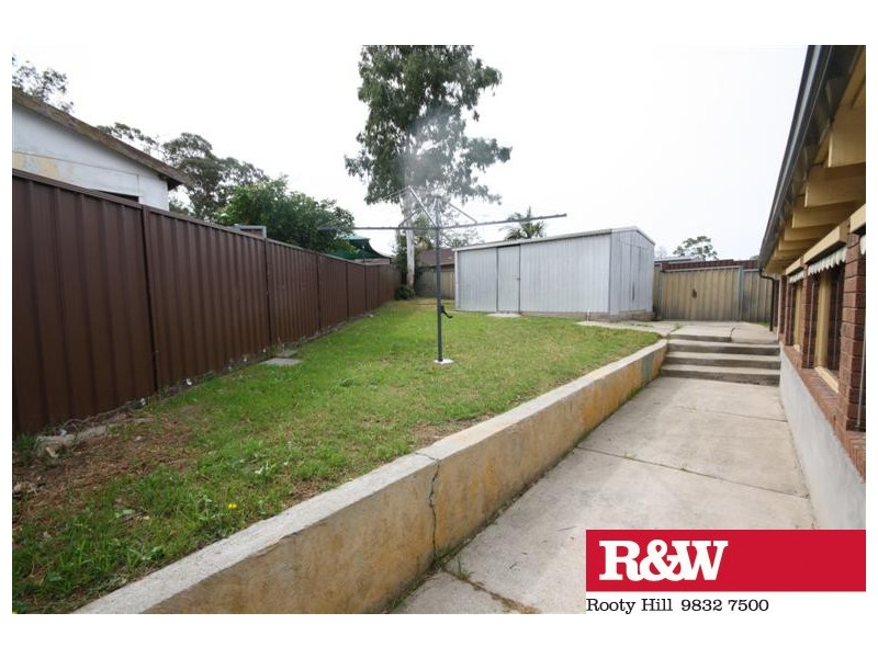 9 SHEARER STREET, St Clair NSW 2759