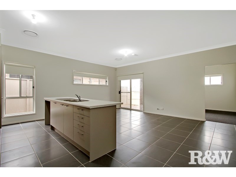 18 Dutton Street, Spring Farm NSW 2570