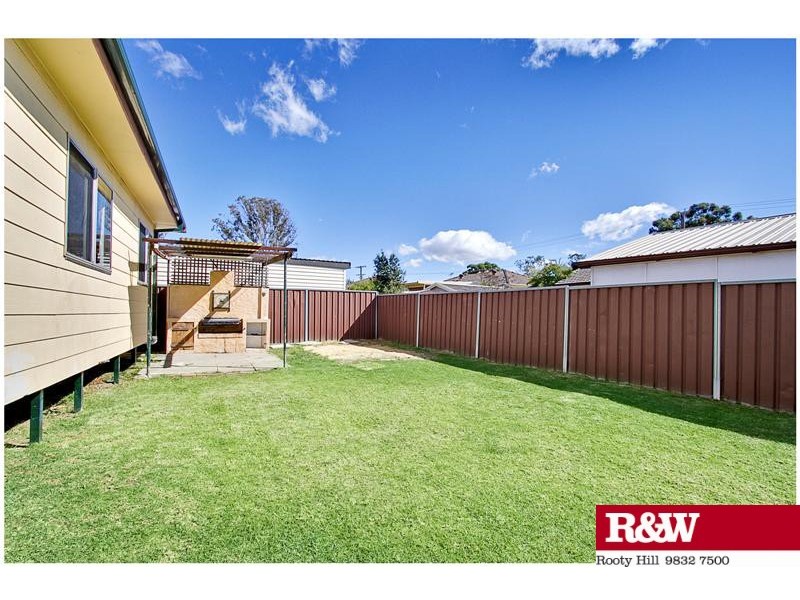 5 HELEN PLACE, Rooty Hill NSW 2766