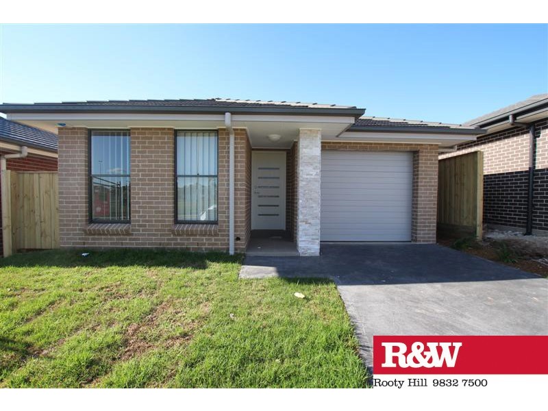 12 TWYNAM PLACE, Minto NSW 2566