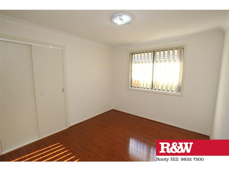 12 TWYNAM PLACE, Minto NSW 2566
