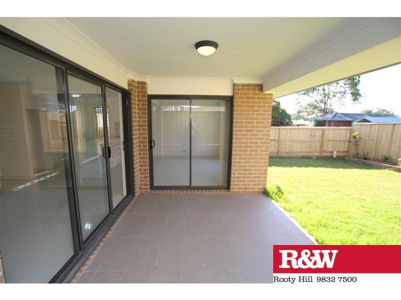 12 TWYNAM PLACE, Minto NSW 2566