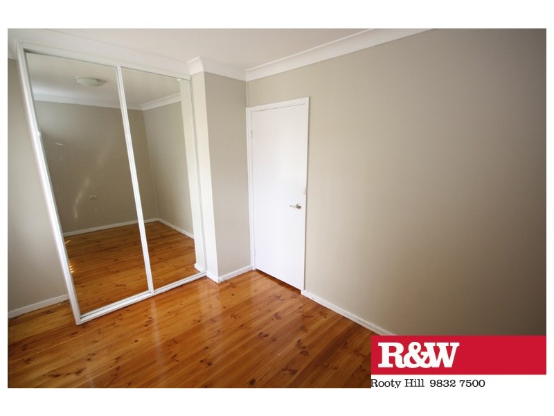 39 LINGAYEN AVENUE, Lethbridge Park NSW 2770