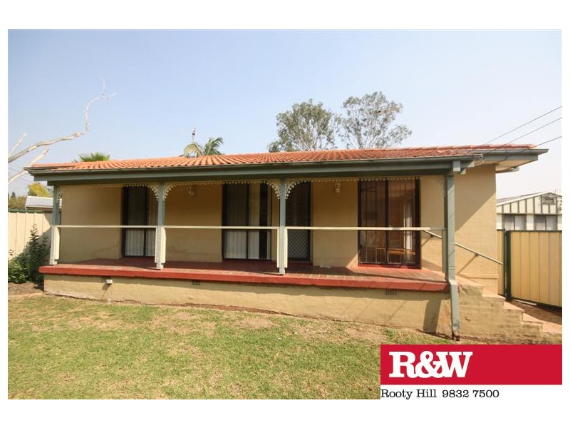 30 FITZGERALD CRESCENT, Blackett NSW 2770