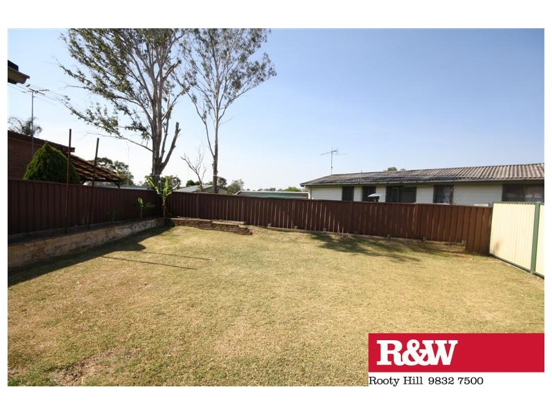 30 FITZGERALD CRESCENT, Blackett NSW 2770