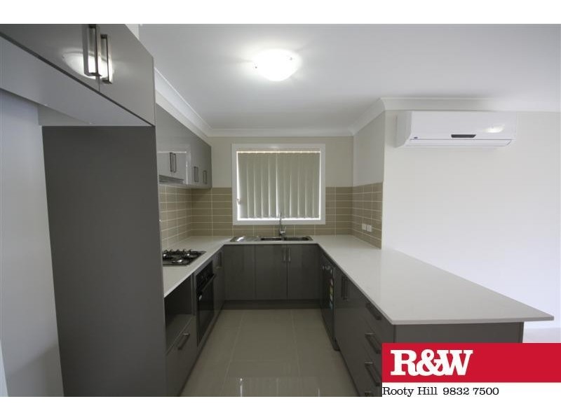 21 GRAMPIAN AVENUE, Minto NSW 2566