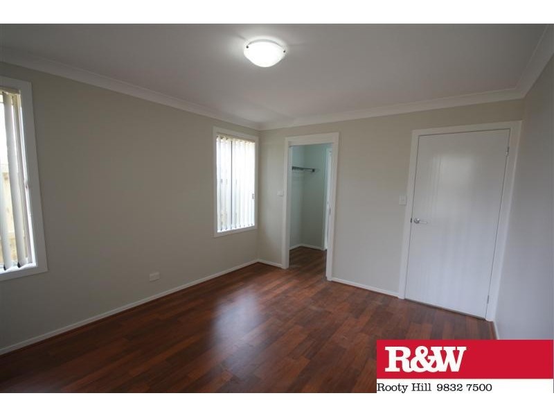 21 GRAMPIAN AVENUE, Minto NSW 2566