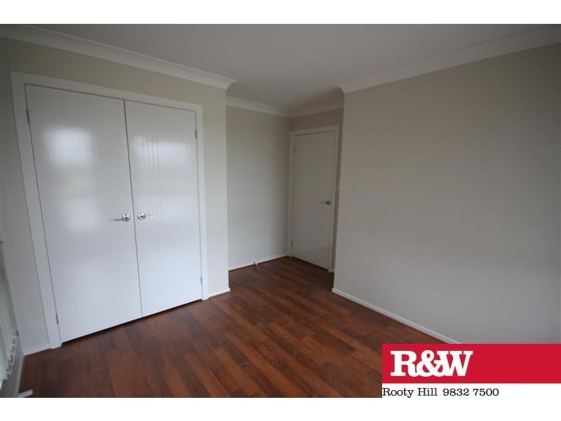 21 GRAMPIAN AVENUE, Minto NSW 2566