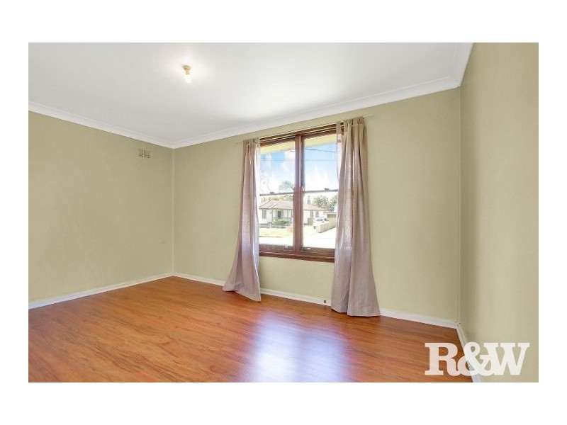 18 Richardson Crescent, Hebersham NSW 2770