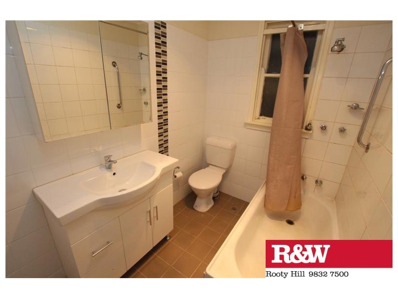 8 HAWAII AVENUE, Lethbridge Park NSW 2770