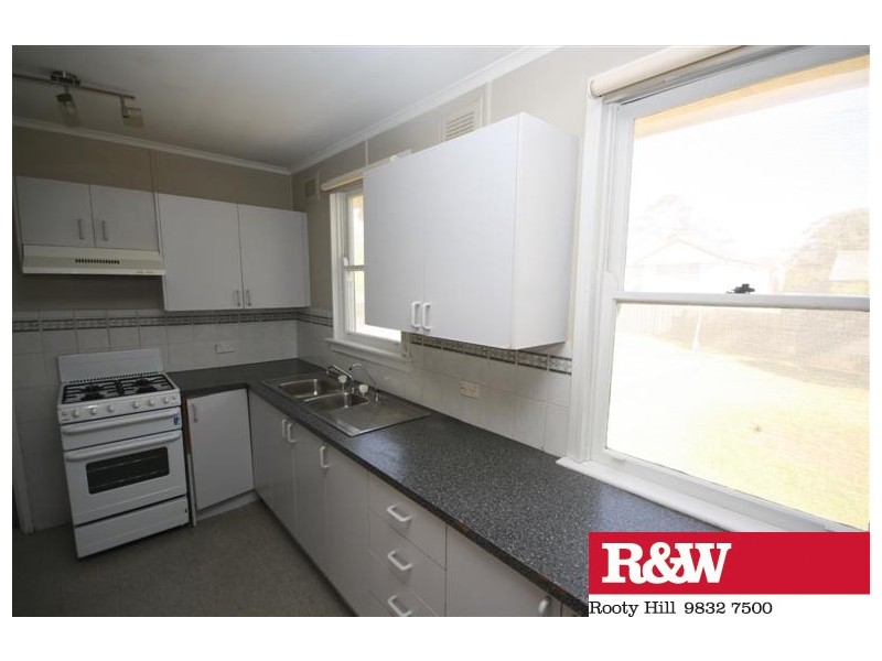 25 FERAMIN AVENUE, Whalan NSW 2770