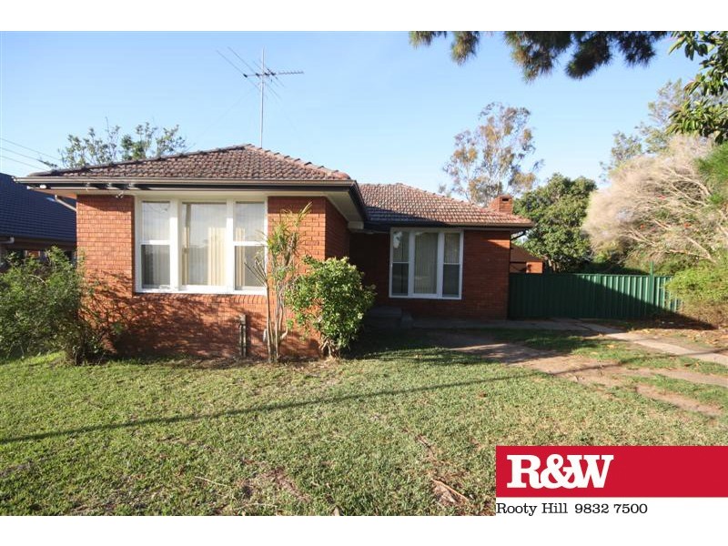 15 MONTROSE STREET, Quakers Hill NSW 2763