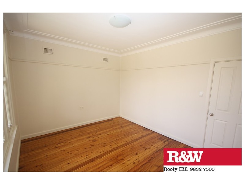 15 MONTROSE STREET, Quakers Hill NSW 2763