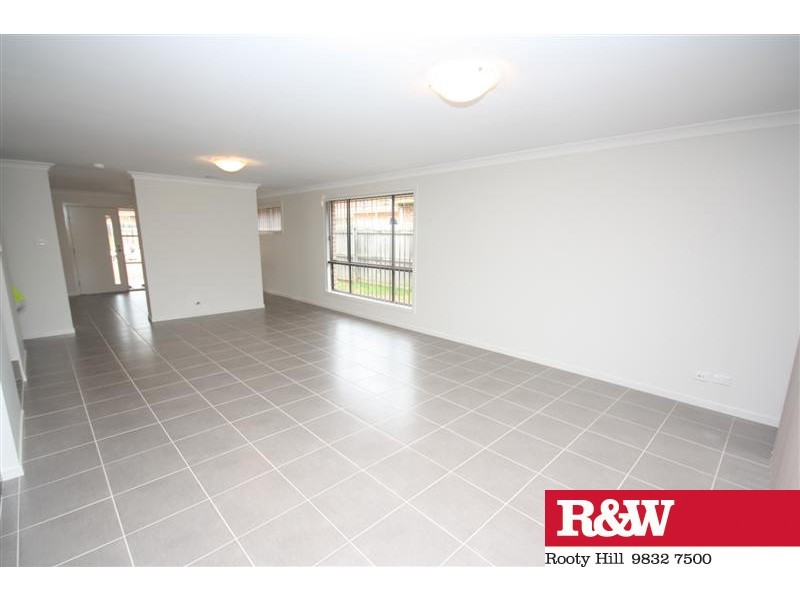 2/30 VALMA PLACE, Colyton NSW 2760