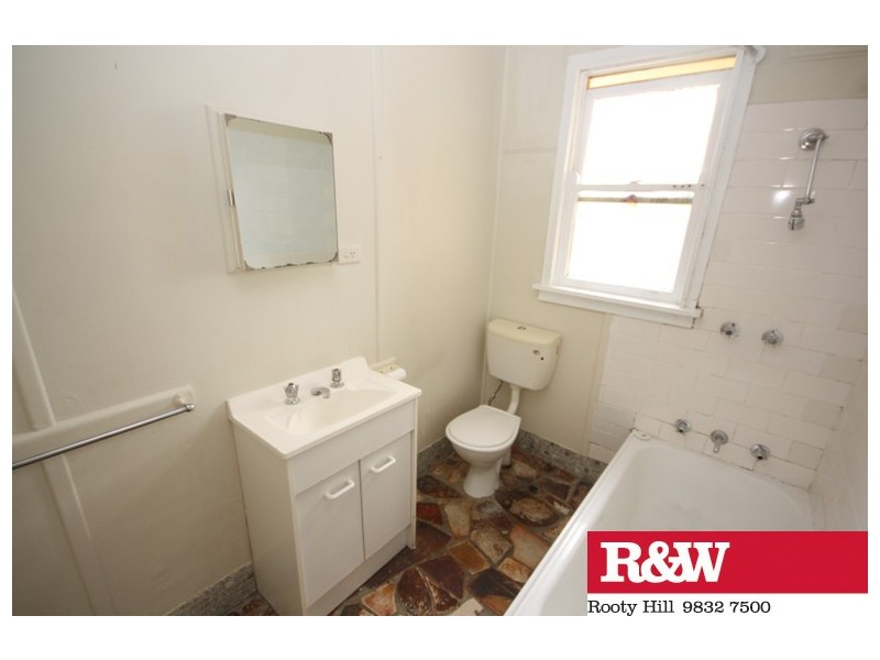 6 HARDY STREET, Blackett NSW 2770