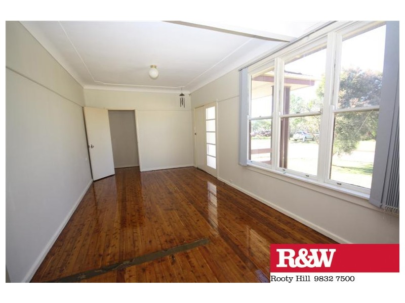 14 TOBRUK STREET, North St Marys NSW 2760