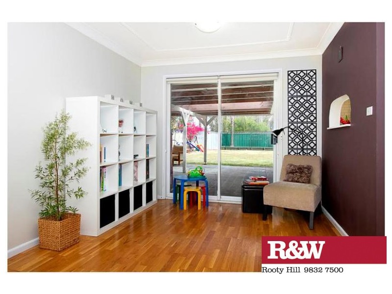 42 MIFSUD CRESCENT, Oakhurst NSW 2761