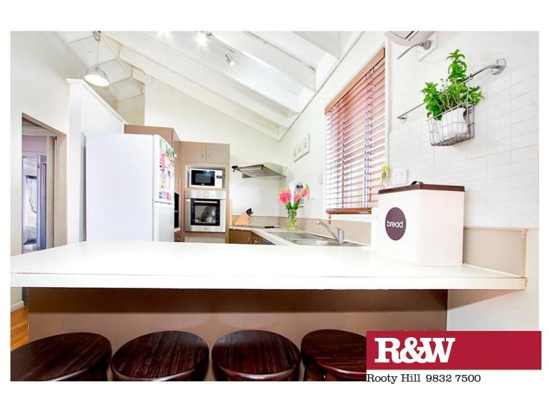 42 MIFSUD CRESCENT, Oakhurst NSW 2761