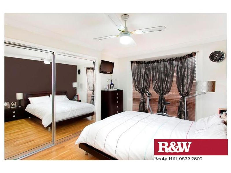 42 MIFSUD CRESCENT, Oakhurst NSW 2761