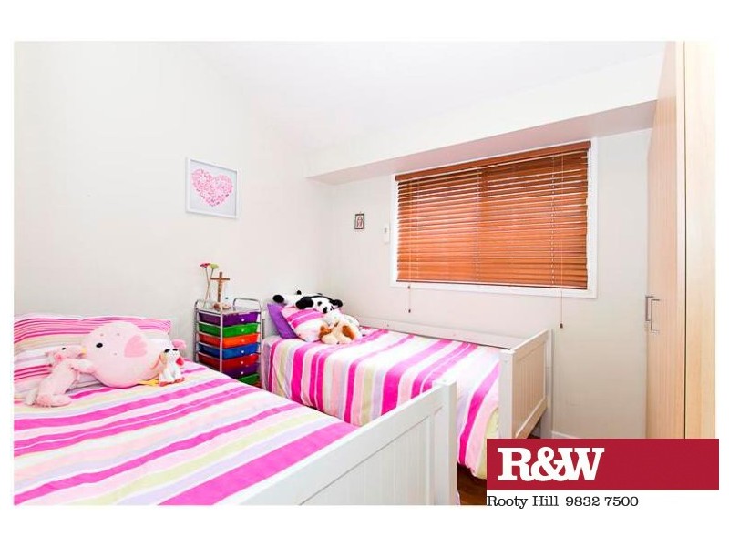 42 MIFSUD CRESCENT, Oakhurst NSW 2761