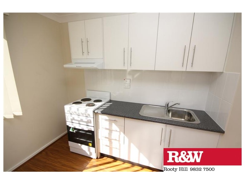 7A MANGARIVA AVENUE, Lethbridge Park NSW 2770