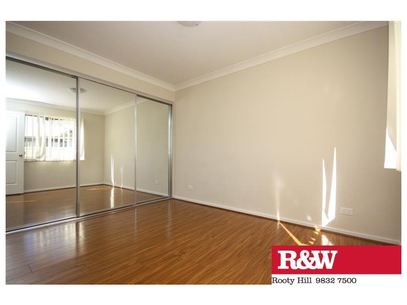 7A MANGARIVA AVENUE, Lethbridge Park NSW 2770