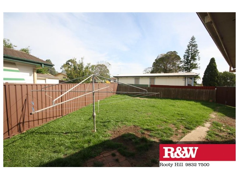 35 LANG CRESCENT, Blackett NSW 2770