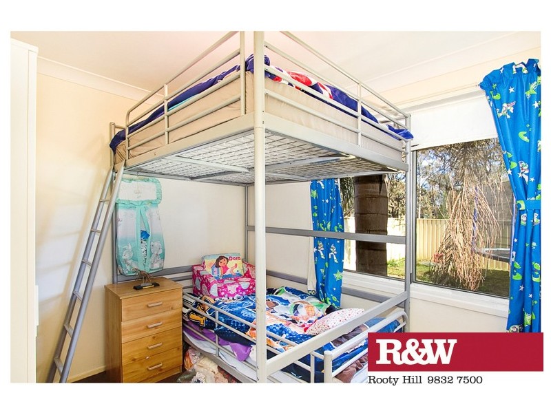 7 HUGHES STREET, Londonderry NSW 2753