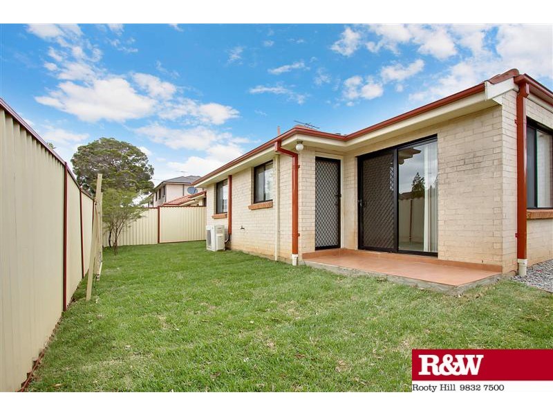 17 BOND PLACE, Oxley Park NSW 2760