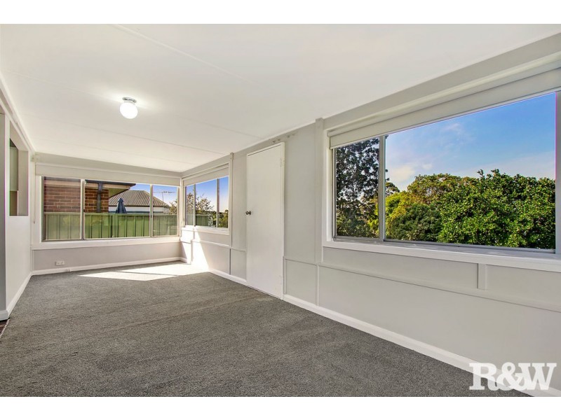 1 The Valley Road, Valley Heights NSW 2777