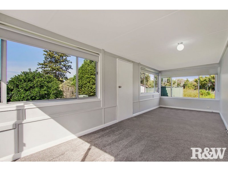 1 The Valley Road, Valley Heights NSW 2777