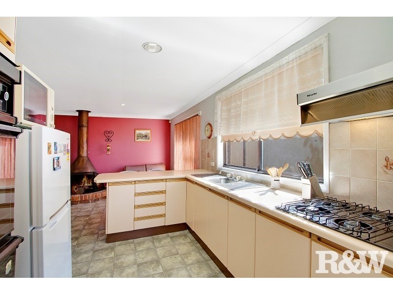 4 Haldis Place, Plumpton NSW 2761