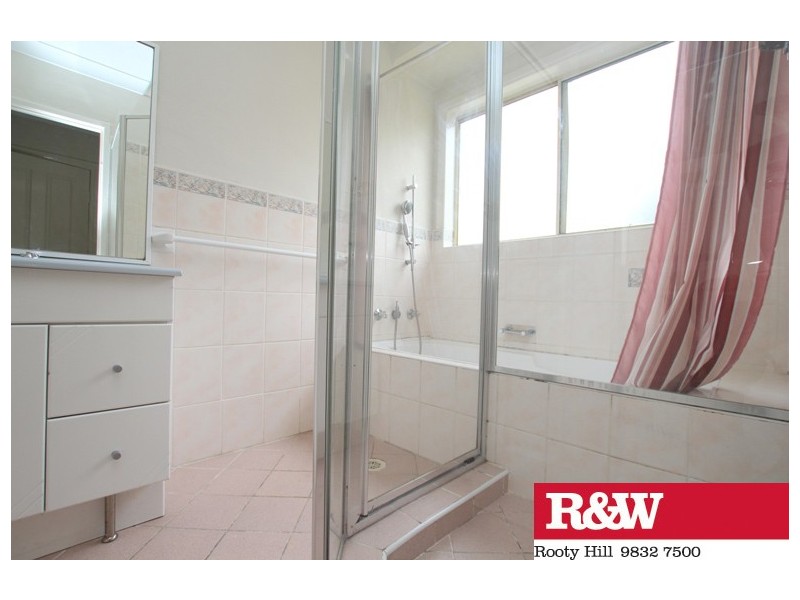 12  LEANNE PLACE, Quakers Hill NSW 2763