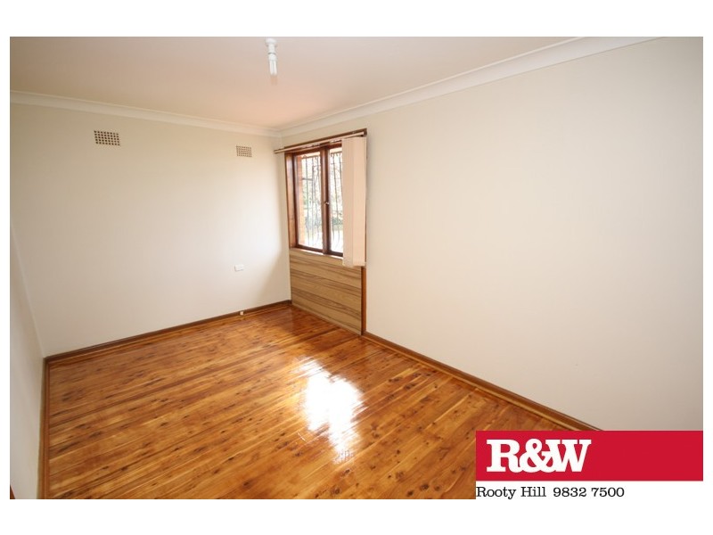 16 HAGEN PLACE, Whalan NSW 2770