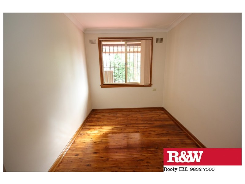 16 HAGEN PLACE, Whalan NSW 2770