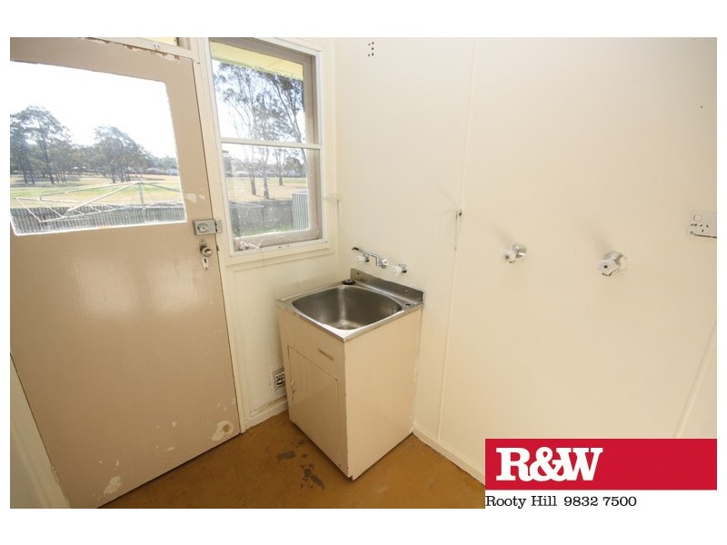 39 KOOMOOLOO CRESCENT, Shalvey NSW 2770