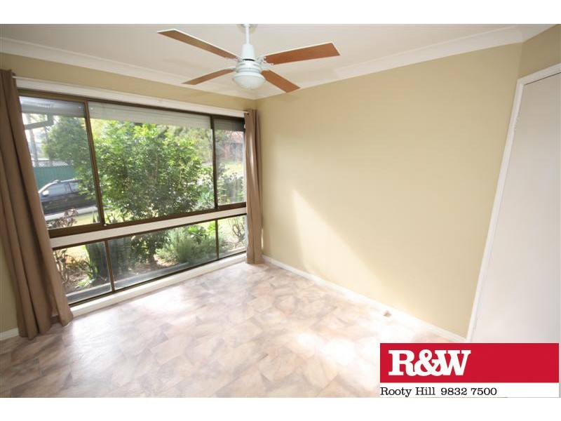 19 BRIERY PLACE, Cranebrook NSW 2749