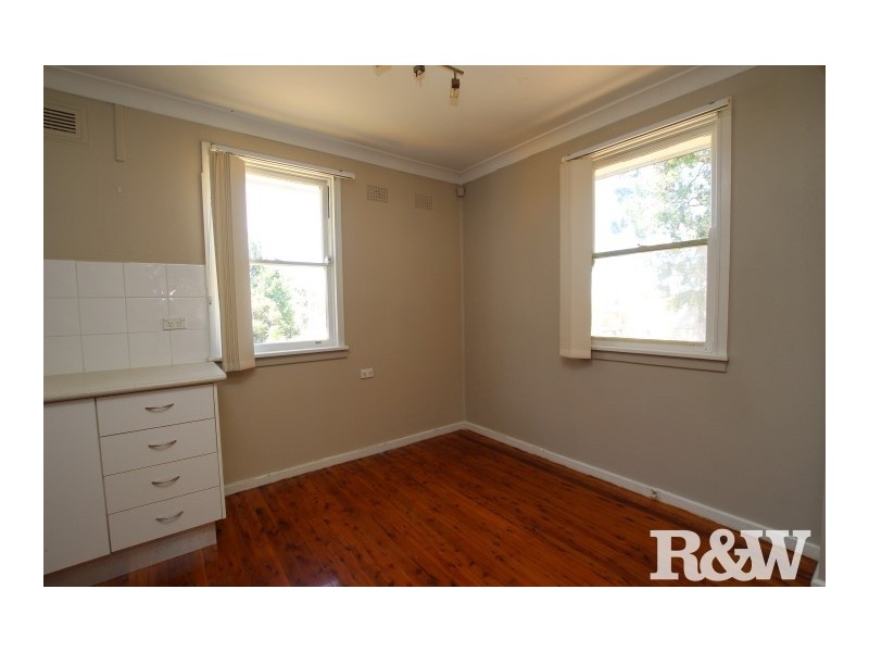 4 Law Crescent, Tregear NSW 2770