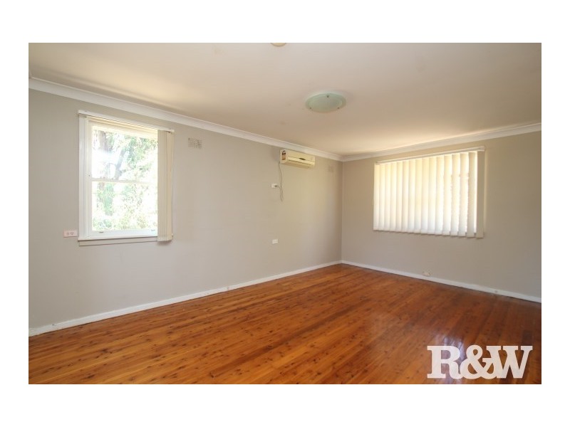 4 Law Crescent, Tregear NSW 2770