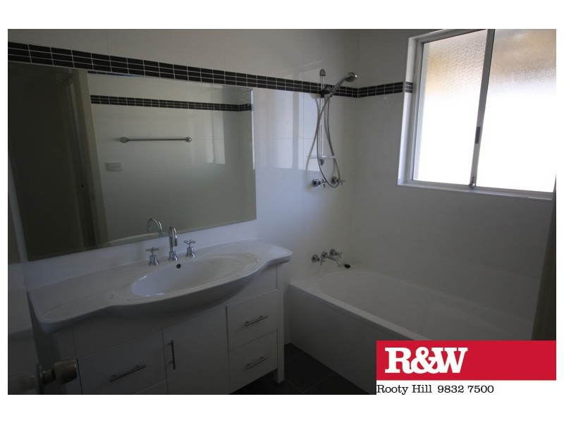 27 NATHAN CRESCENT, Dean Park NSW 2761