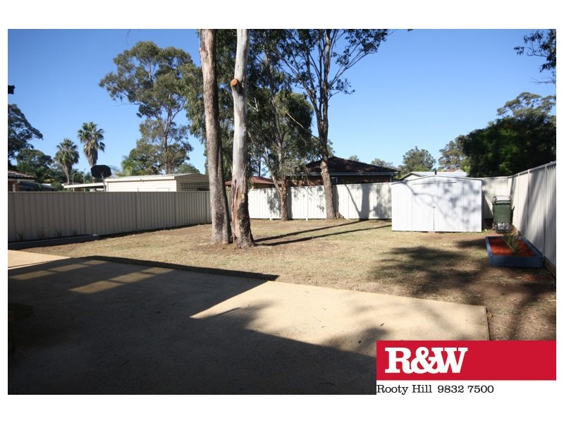 27 NATHAN CRESCENT, Dean Park NSW 2761