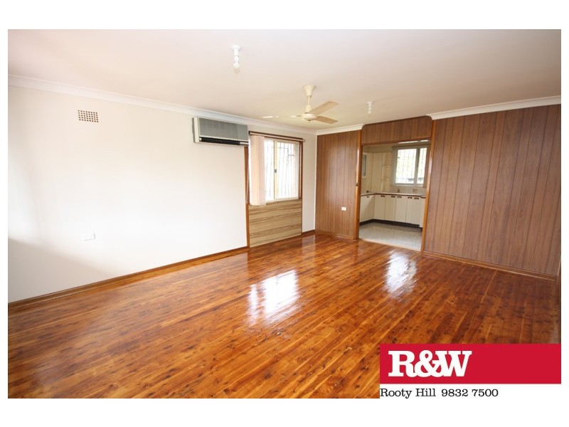 16 HAGEN PLACE, Whalan NSW 2770