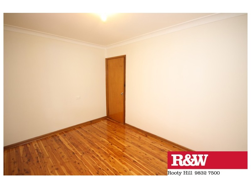 16 HAGEN PLACE, Whalan NSW 2770