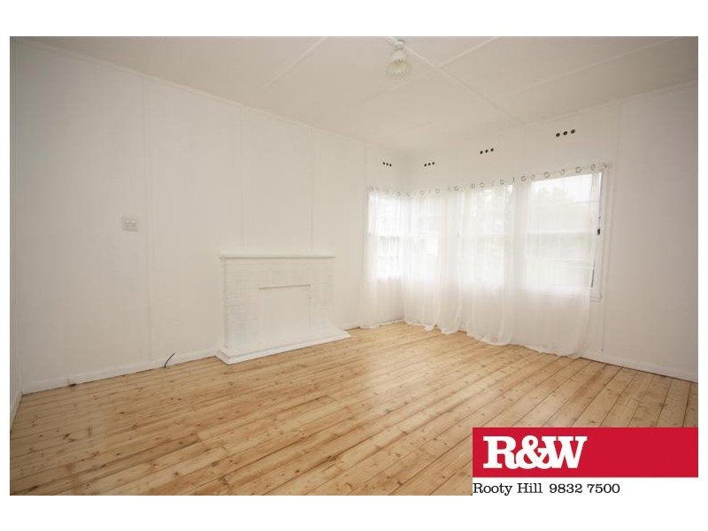 70 CATALINA STREET, North St Marys NSW 2760