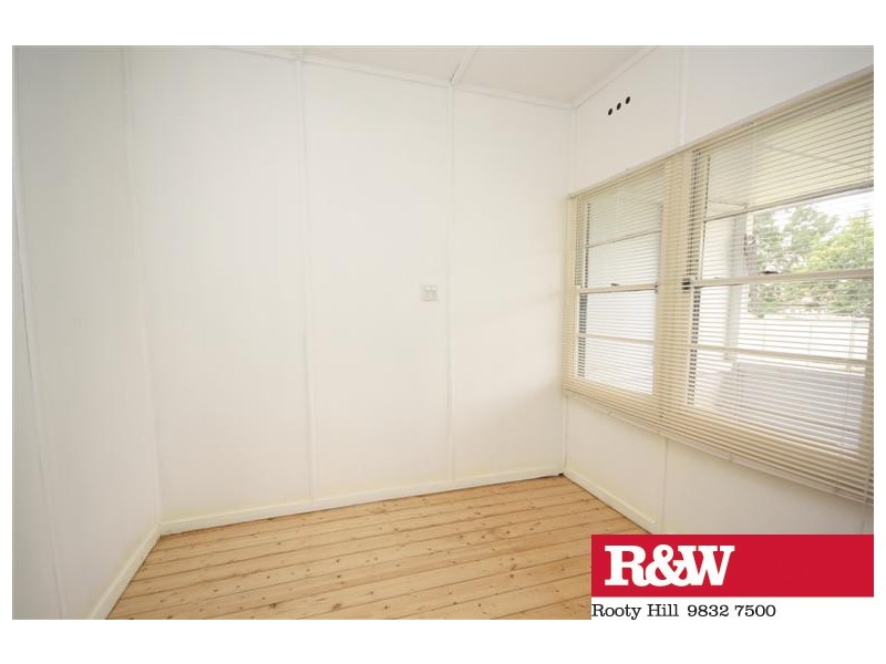 70 CATALINA STREET, North St Marys NSW 2760