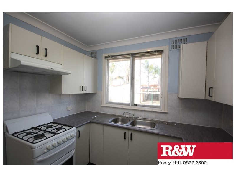 13 KURAMA CRESCENT, Whalan NSW 2770