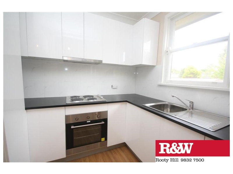 64 LUCENA AVENUE, Lethbridge Park NSW 2770