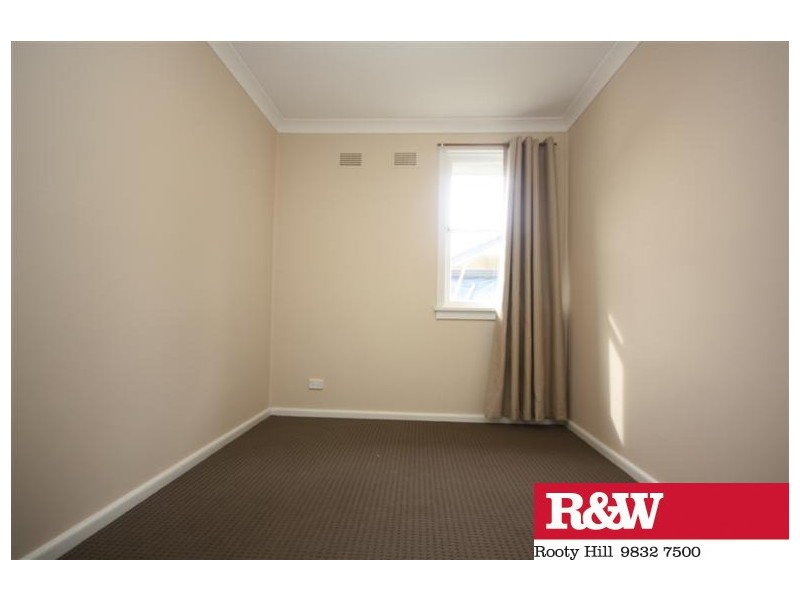 64 LUCENA AVENUE, Lethbridge Park NSW 2770