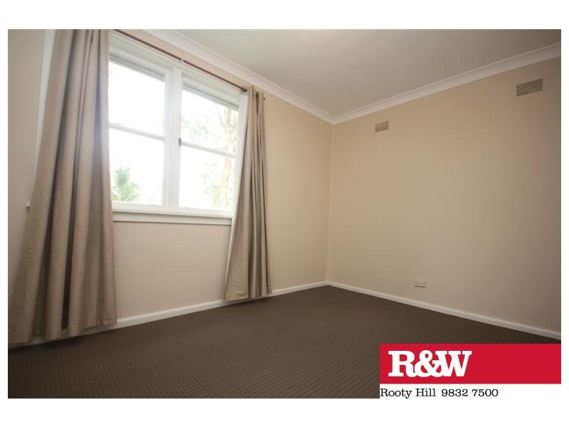 64 LUCENA AVENUE, Lethbridge Park NSW 2770