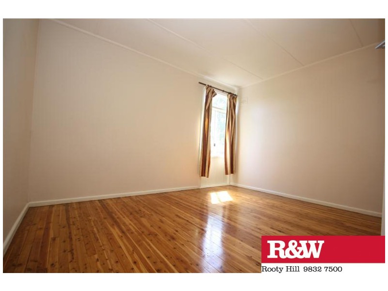 24 Guildford Road, Cambridge Park NSW 2747